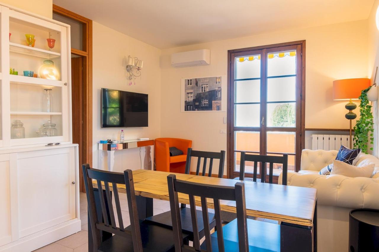 Апартаменты La Casa Sul Porto - Italian Homing Сирмионе Экстерьер фото