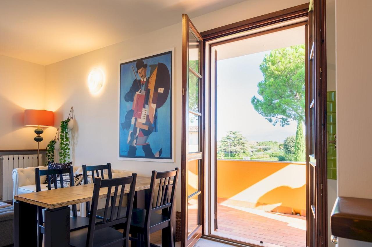 Апартаменты La Casa Sul Porto - Italian Homing Сирмионе Экстерьер фото