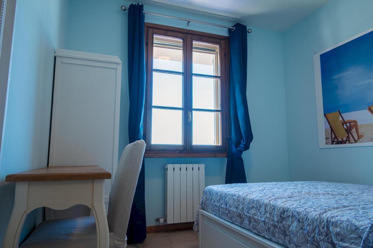 Апартаменты La Casa Sul Porto - Italian Homing Сирмионе Экстерьер фото